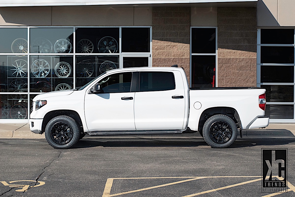 Toyota Tundra with Fuel 1-Piece Wheels Rebel 5 - D679